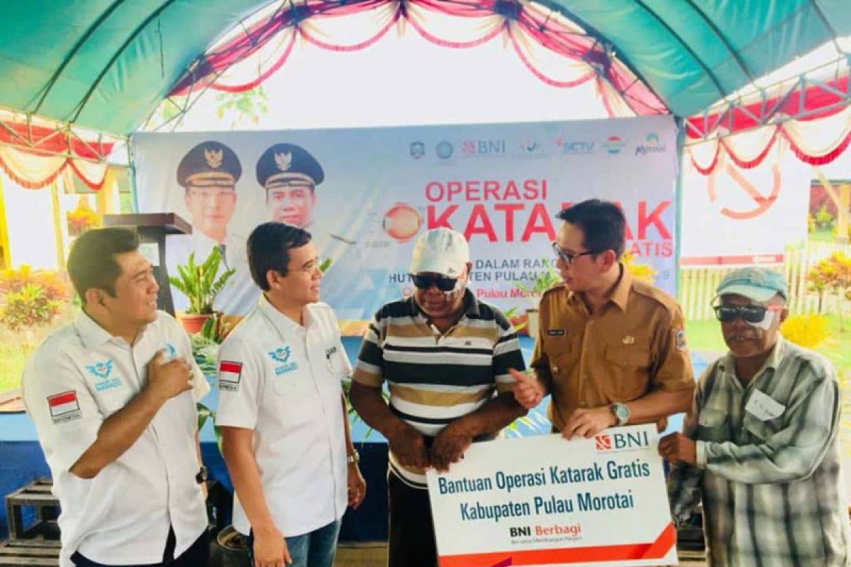 BNI Manado Bantu Warga Morotai Operasi Katarak