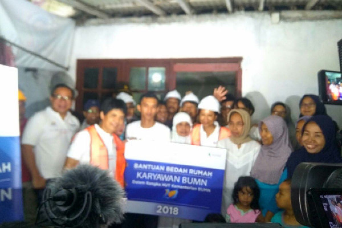 Rini Soemarno "bedah rumah" pegawai Kementerian BUMN