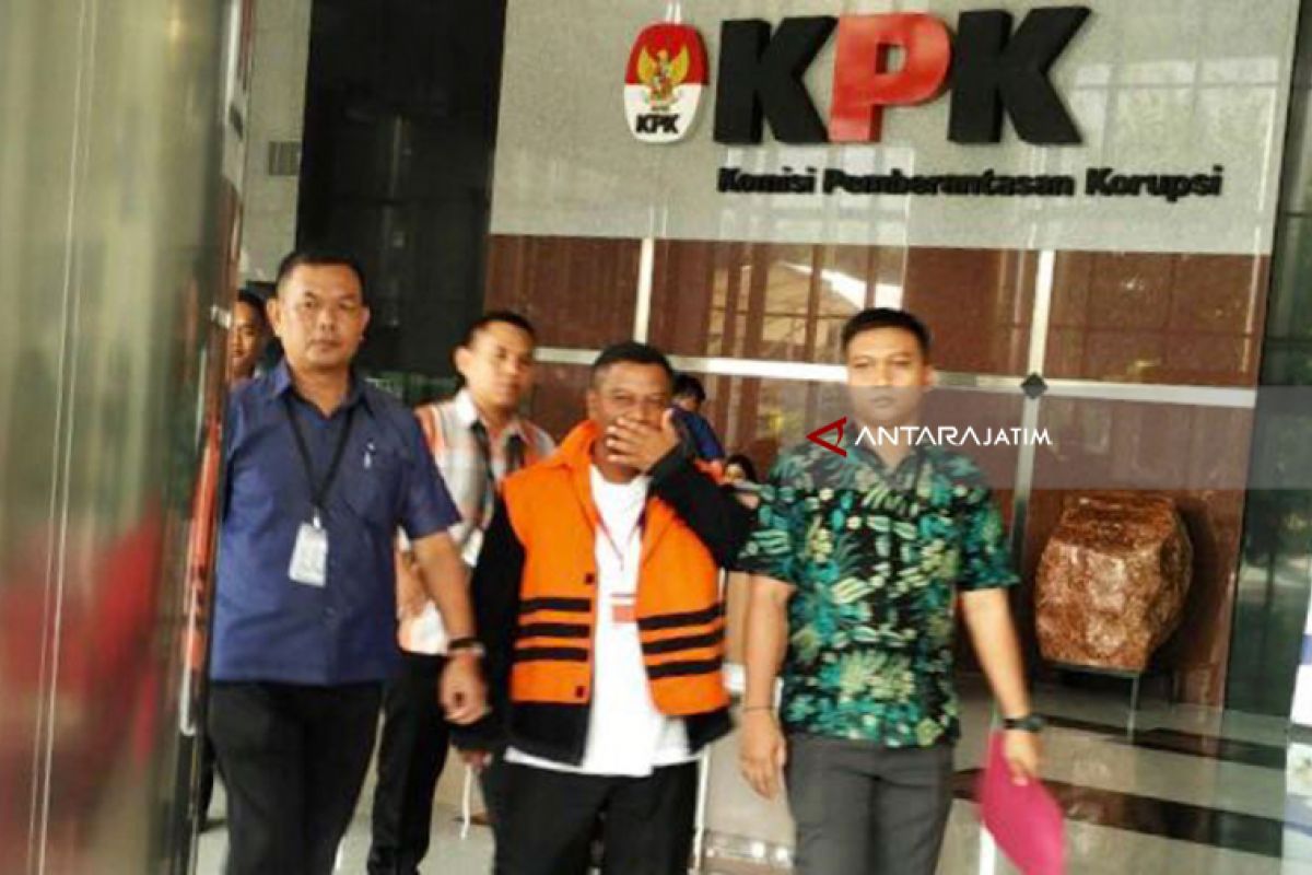 KPK Panggil Dua Saksi Kasus Suap Bupati Mojokerto