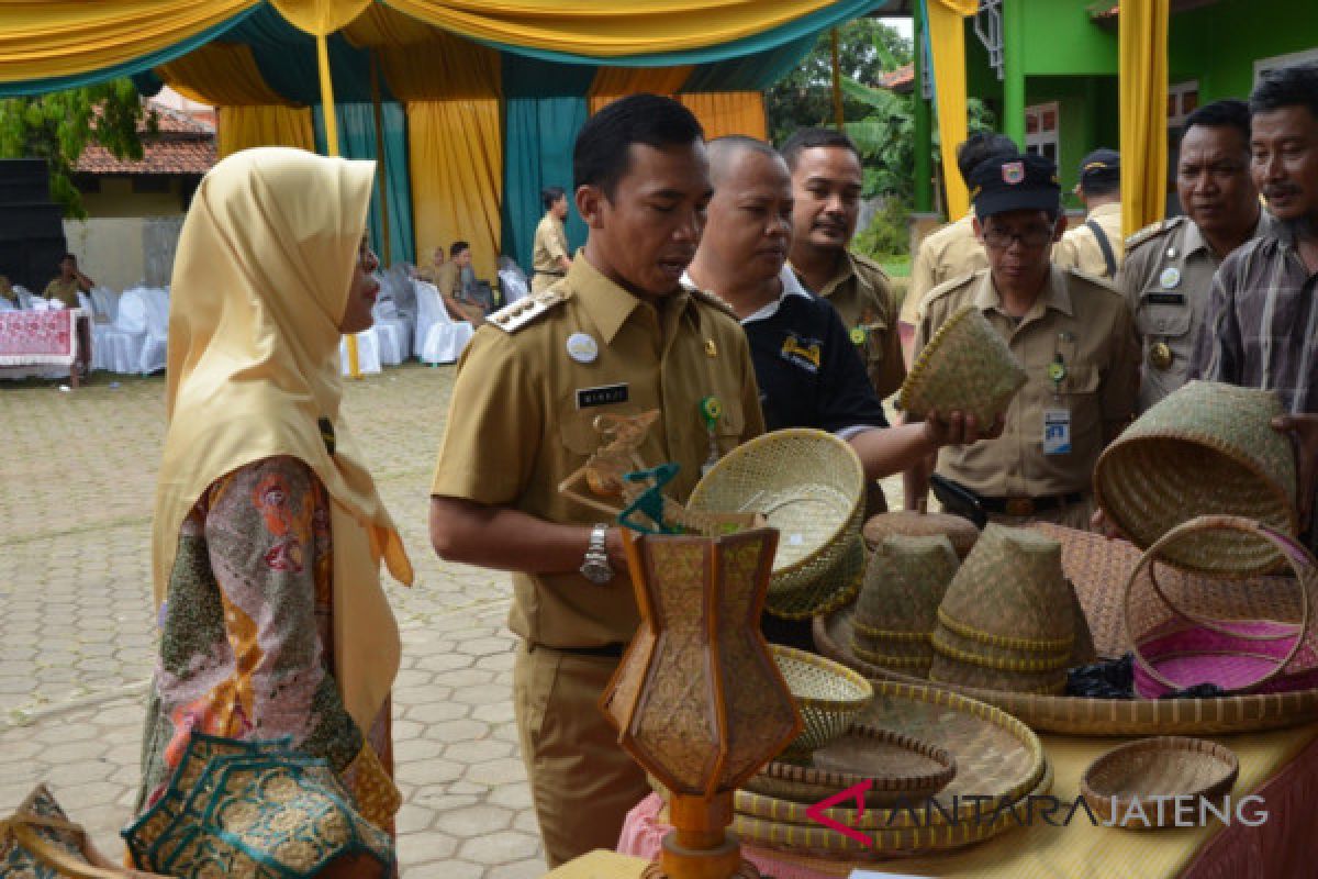 Batang luncurkan pusat produk kreatif