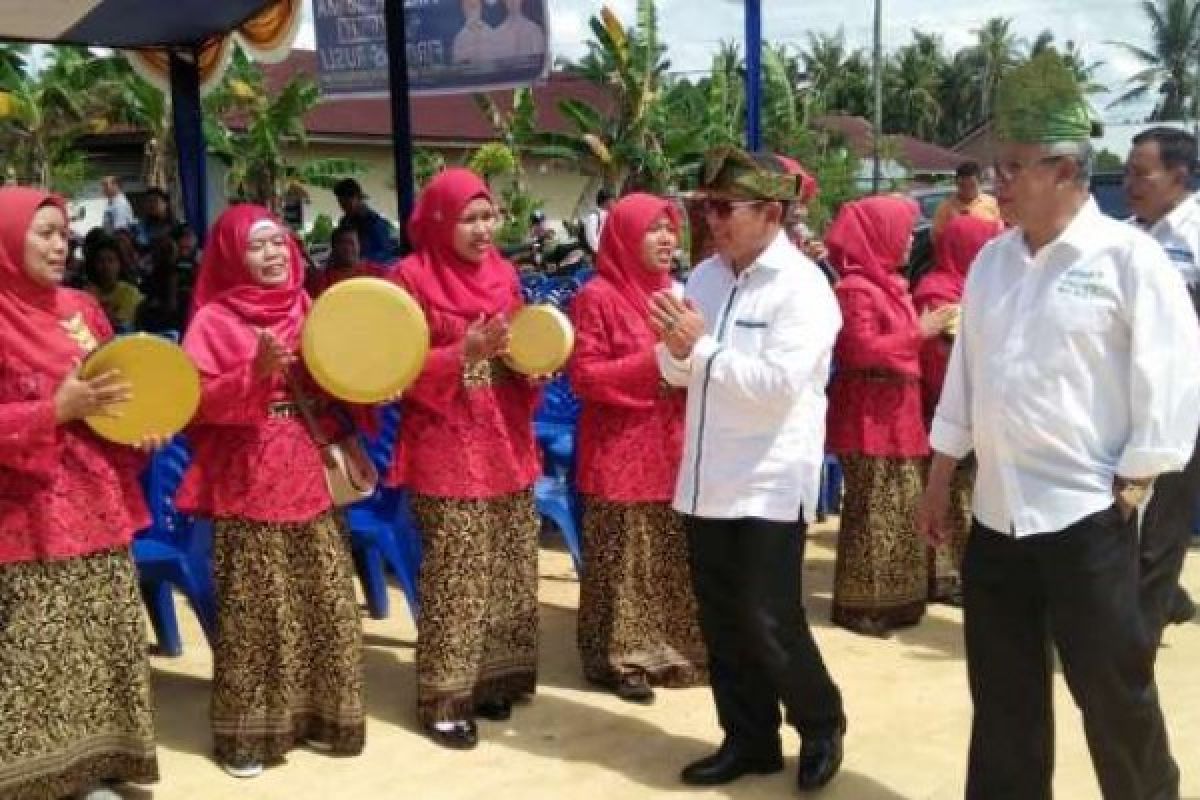 Cawagubri Rusli Effendi Disambut Musik Rebana Ibu-ibu Kelurahan Raja Sakti-Duri