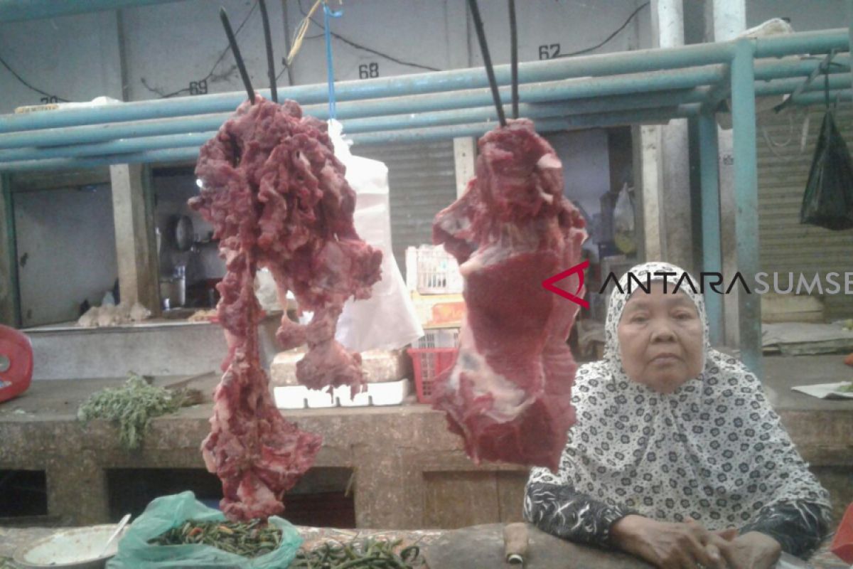 Harga daging sapi di Palembang stabil