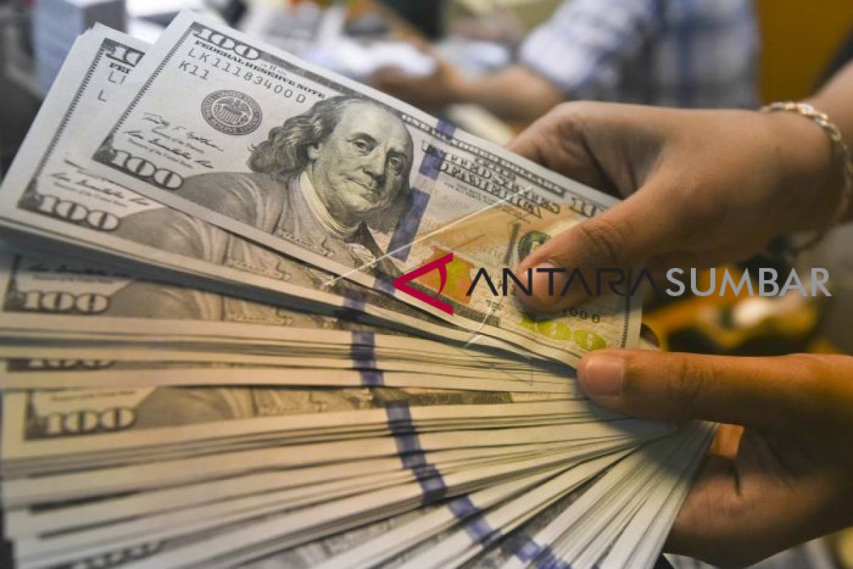 Dolar AS menguat karena FED indikasikan kenaikan suku bunga lagi