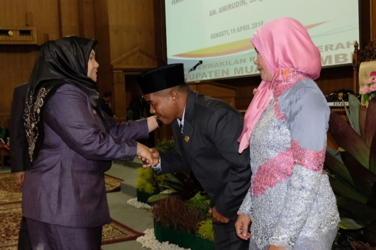 Bupati-Wabup Muarojambi hadiri pelantikan Wakil Ketua DPRD