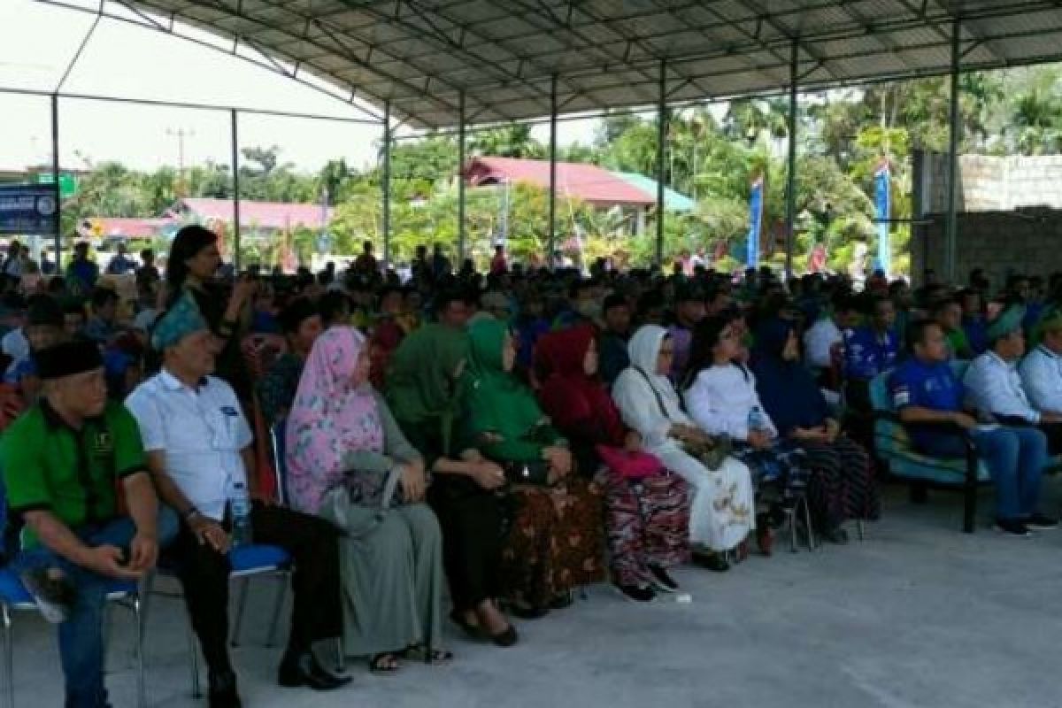 Firdaus Terharu Disambut Ratusan Warga Rupat di Pelabuhan Batu Panjang, Begini Katanya...