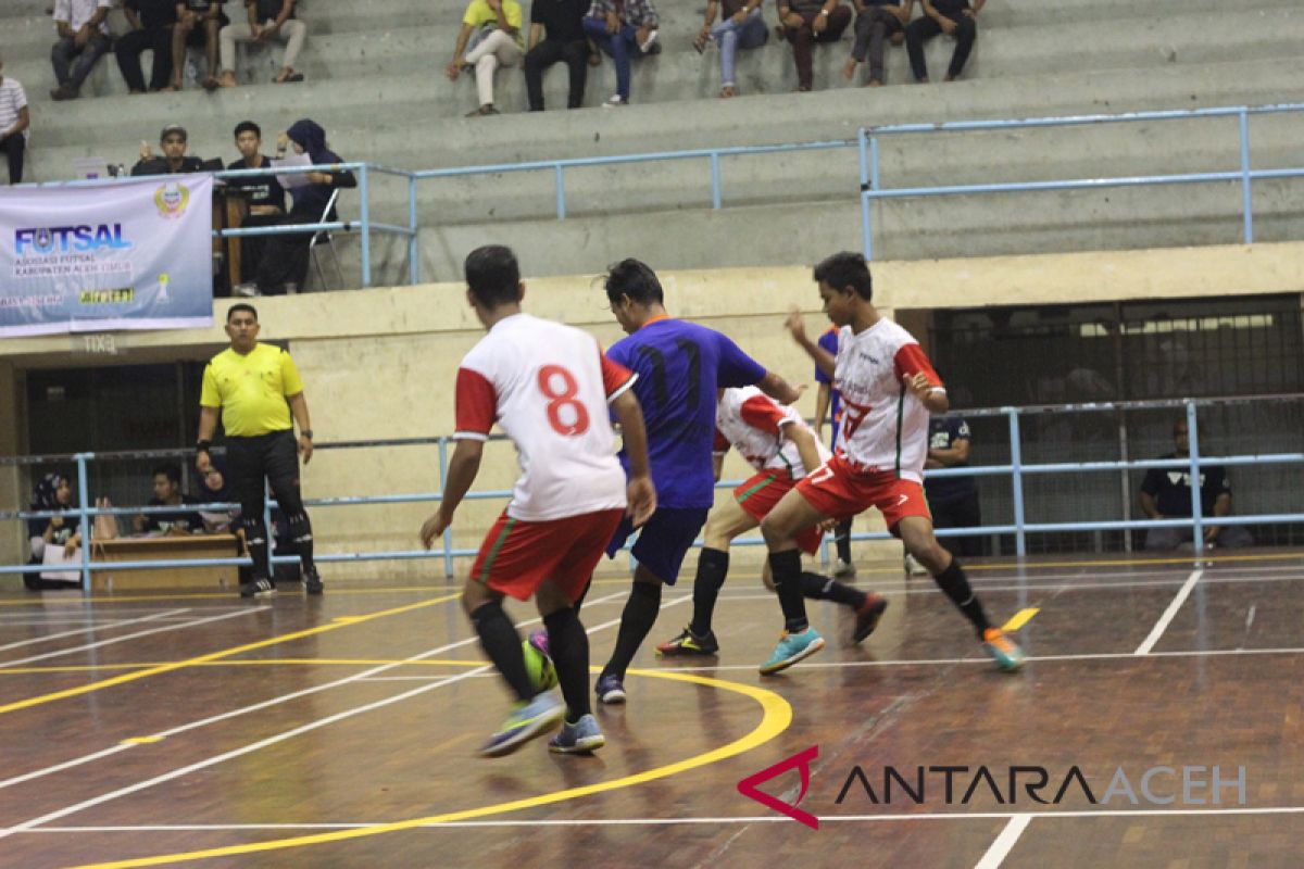 SMAN 3 Bireuen juarai turnamen futsal P4GN BNNK