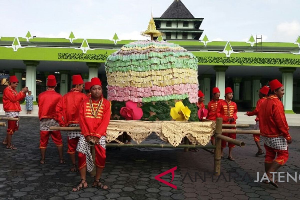 Grebeg Getuk lambang kemakmuran masyarakat