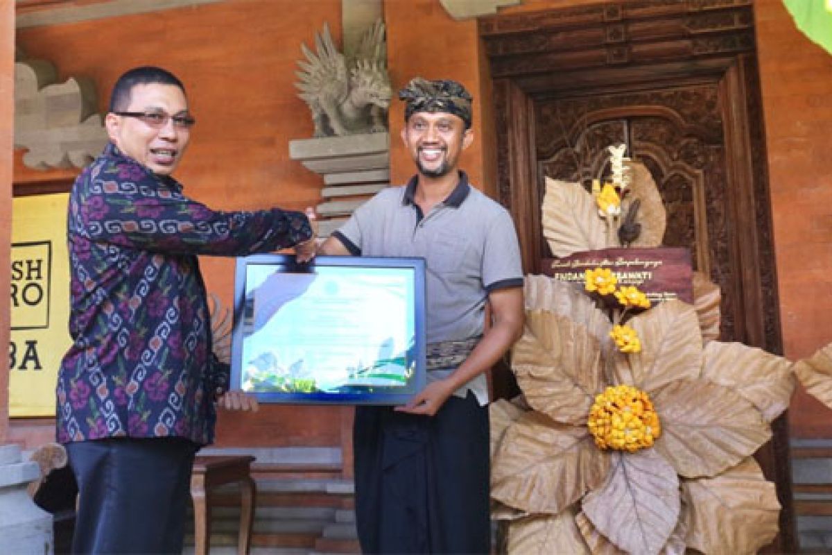 Pemkab Gianyar beri penghargaan kepada pengrajin ramah lingkungan