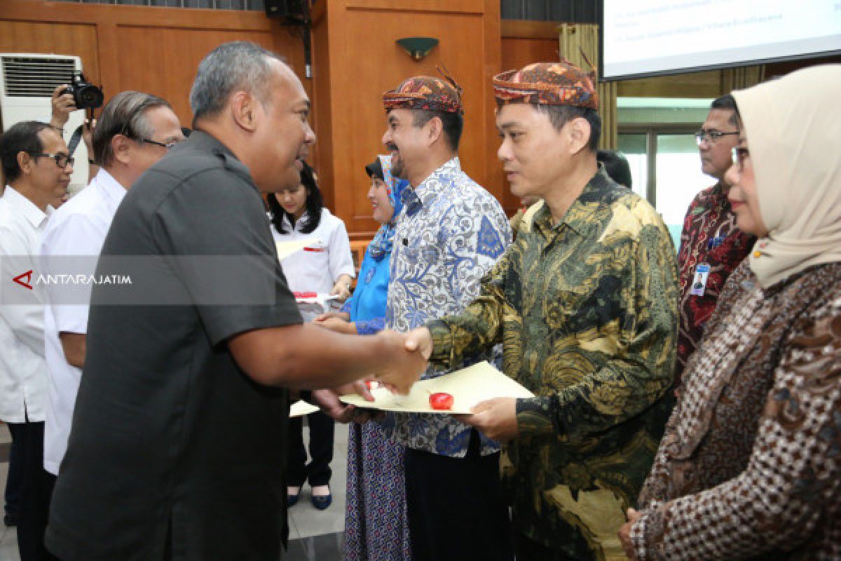 Pemkot Surabaya Beri Penghargaan 334 Pendonor Darah