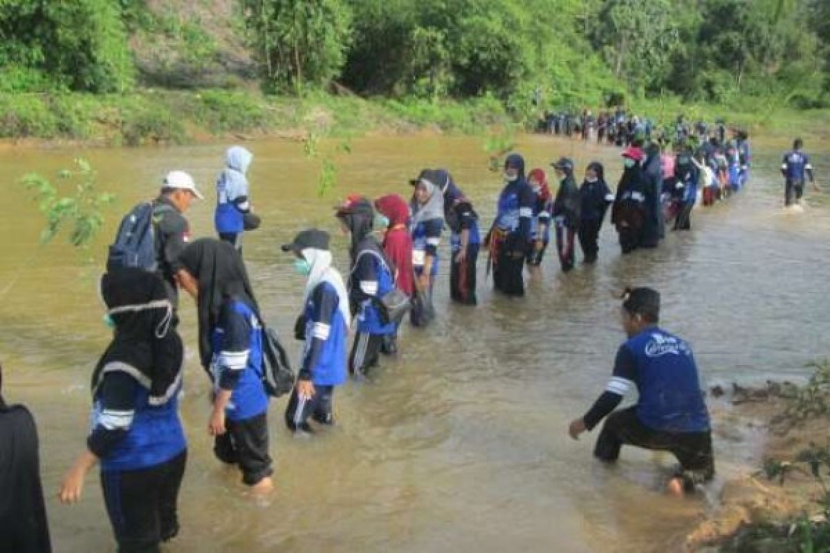 Himaprobio UR Kembalikan Fungsi Hutan Melalui Pekan Penghijauan XXX