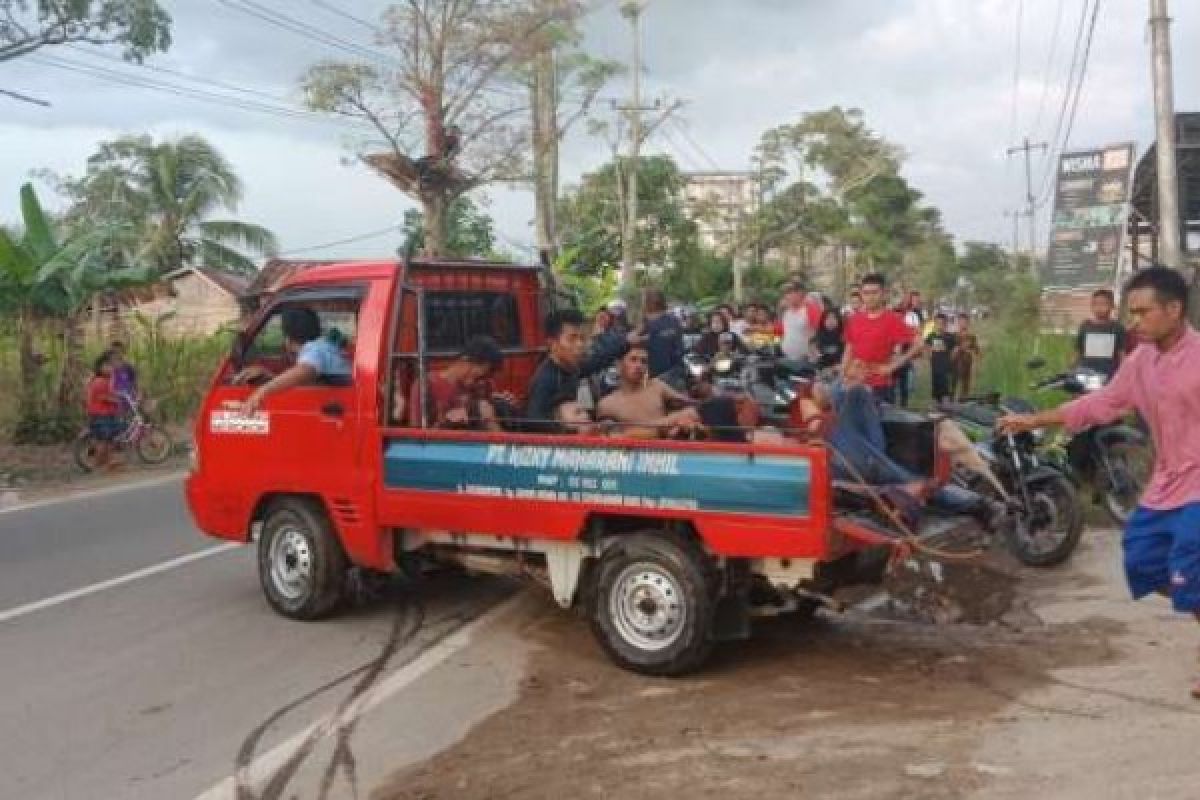 Insiden Ledakan Tabung Gas di Inhil, 10 Karyawan PT Rizki Maharani Dilarikan ke IGD 