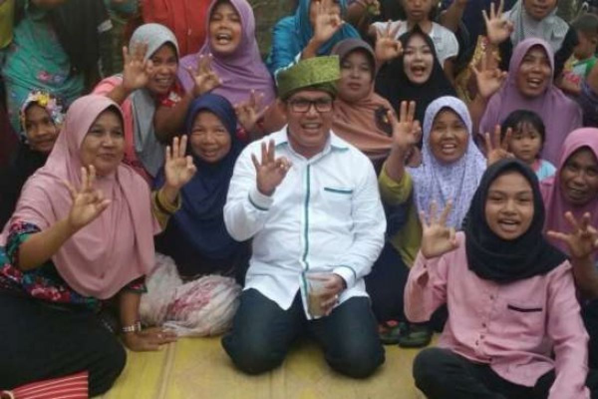 Kampanye di Taluk Kuantan, Cagub Riau  Firdaus-Rusli Canangkan SMA/SMK Gratis