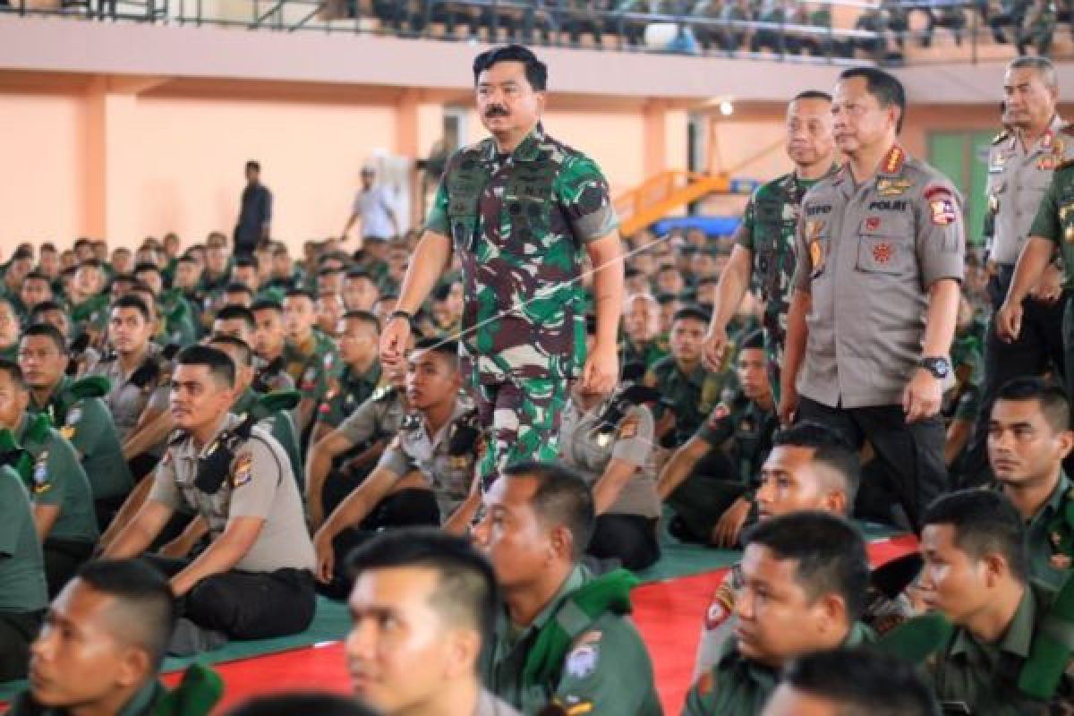 Panglima TNI-Kapolri tinjau perbatasan Indonesia-Malaysia