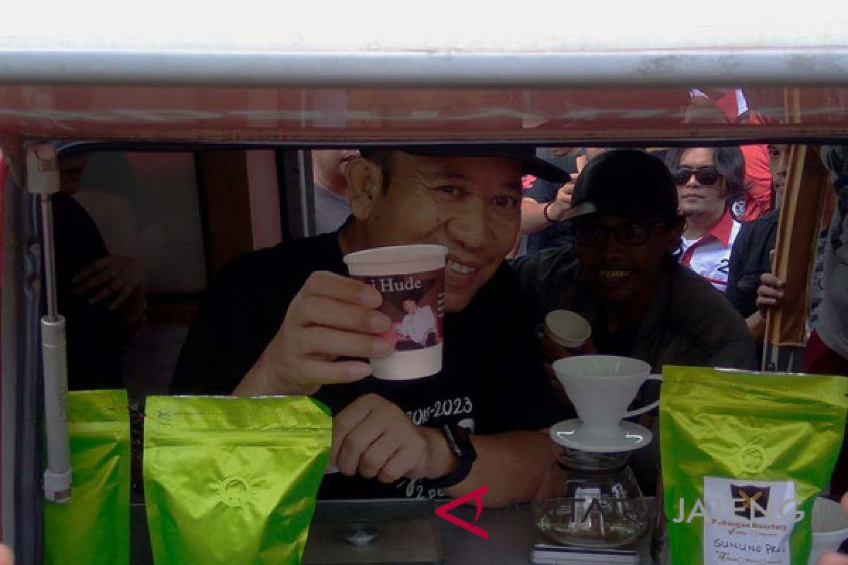Pasangan Hude promosikan kopi lokal Banyumas