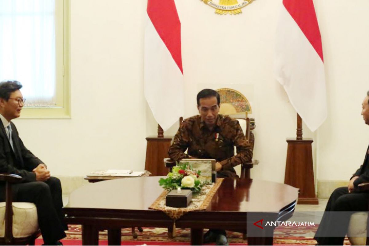 Presiden Jokowi Undang Dubes Korsel dan Korut (Video)
