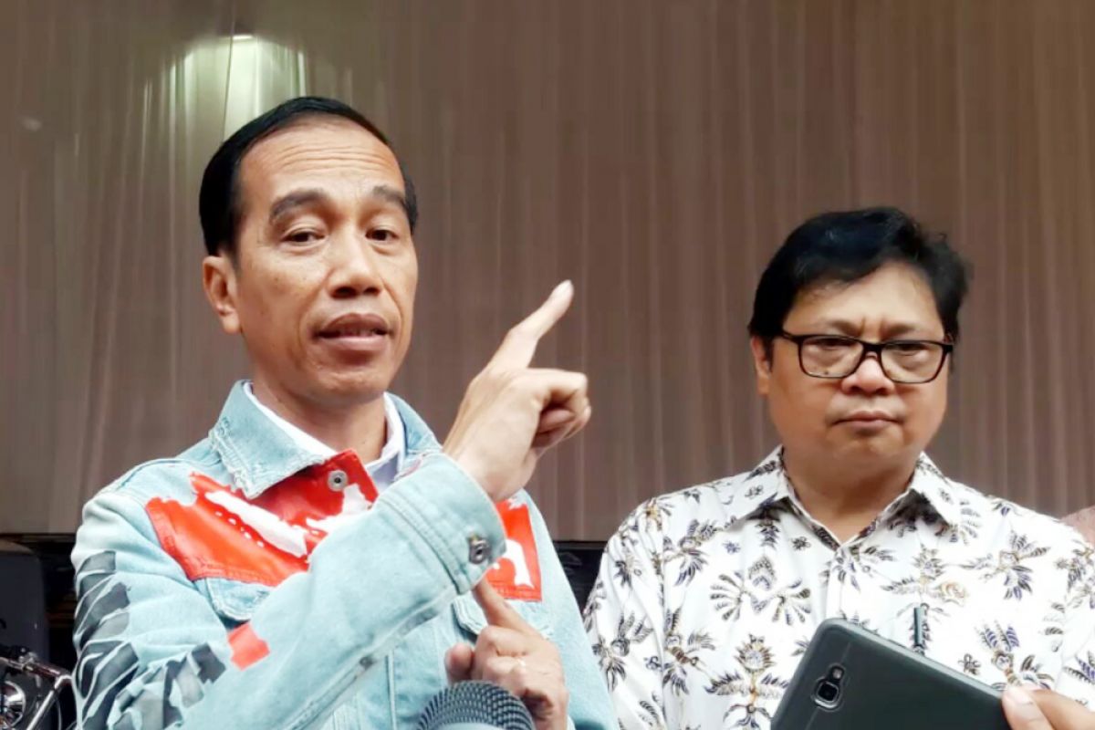 Jokowi Ingatkan Perkembangan Industri saat Buka IIMS 2018 (Video)