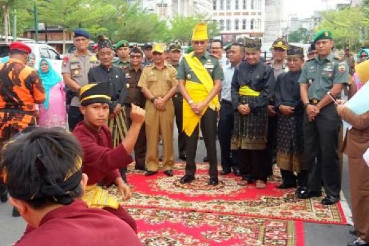 Kunker ke Bagansiapiapi, Danrem 031/Wirabima Imbau Warga Tidak Bakar Lahan