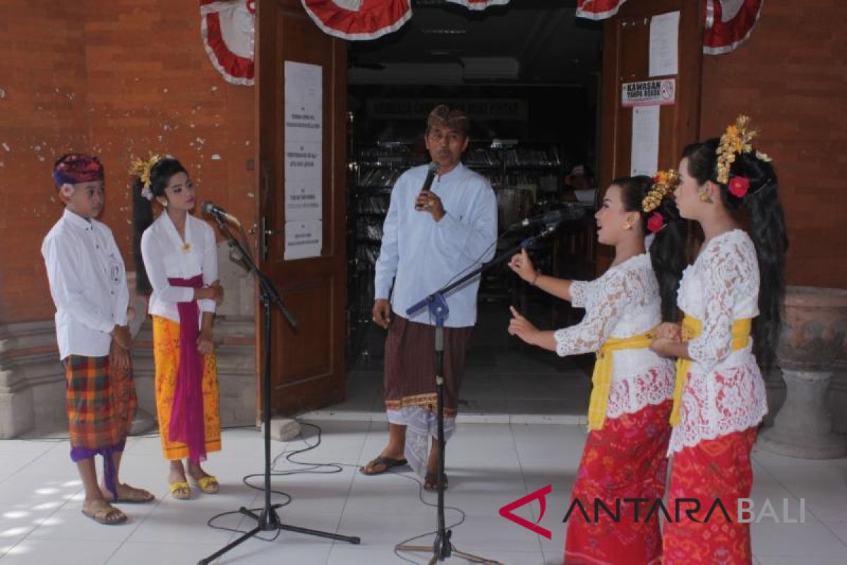 Dinas Kebudayaan Gianyar bangkitkan cinta bahasa Bali