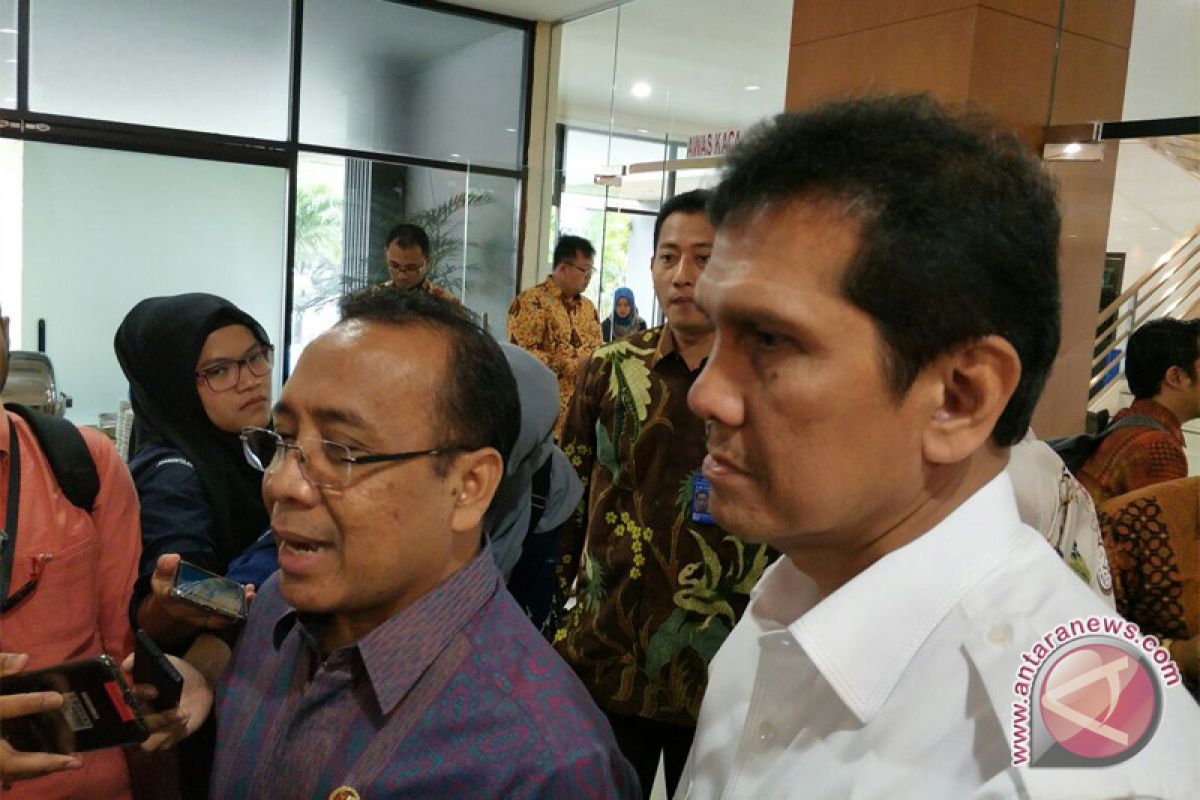 Wartawan kesulitan temui Menpan Asman Abnur