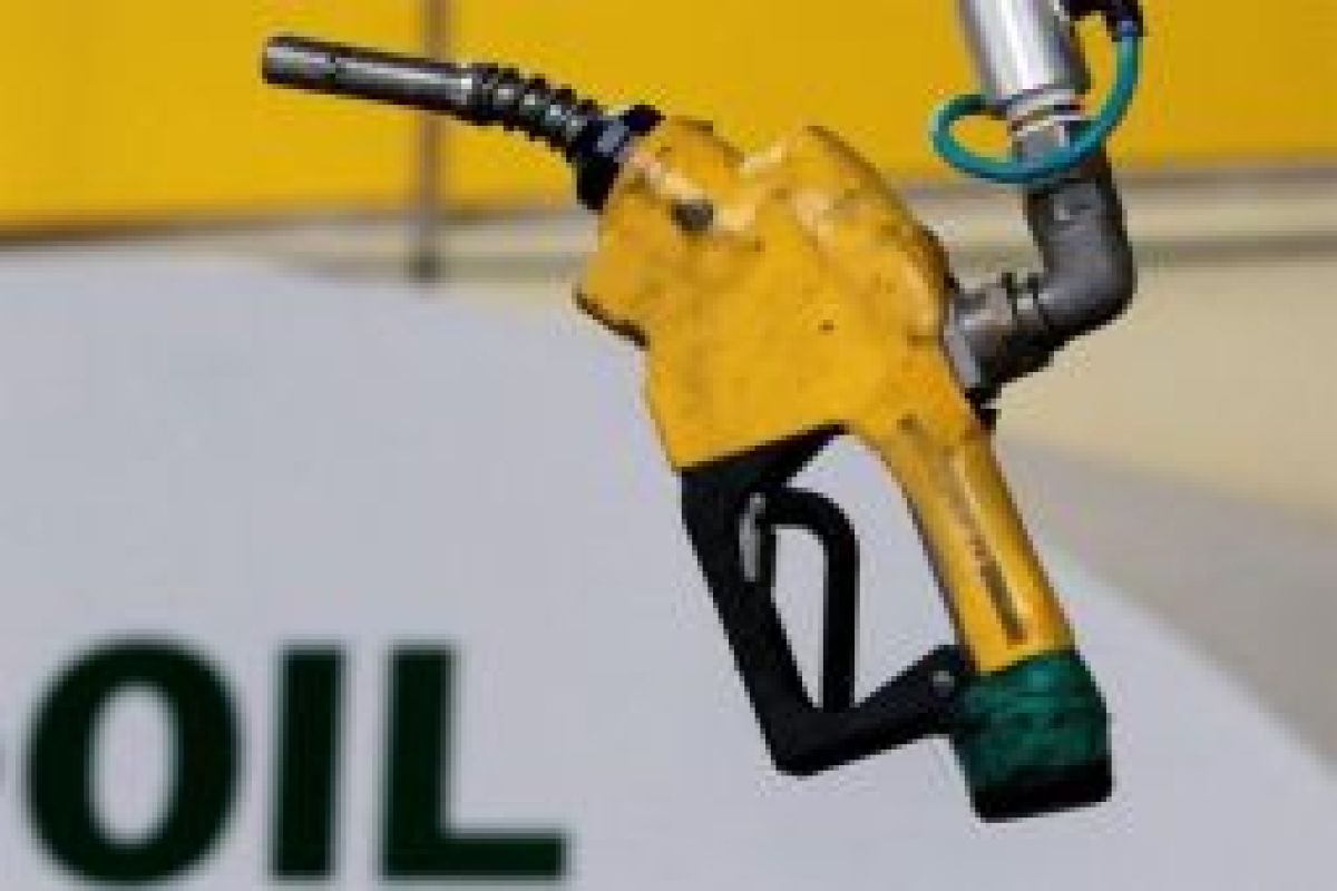 Pasokan OPEC berkurang, harga minyak naik