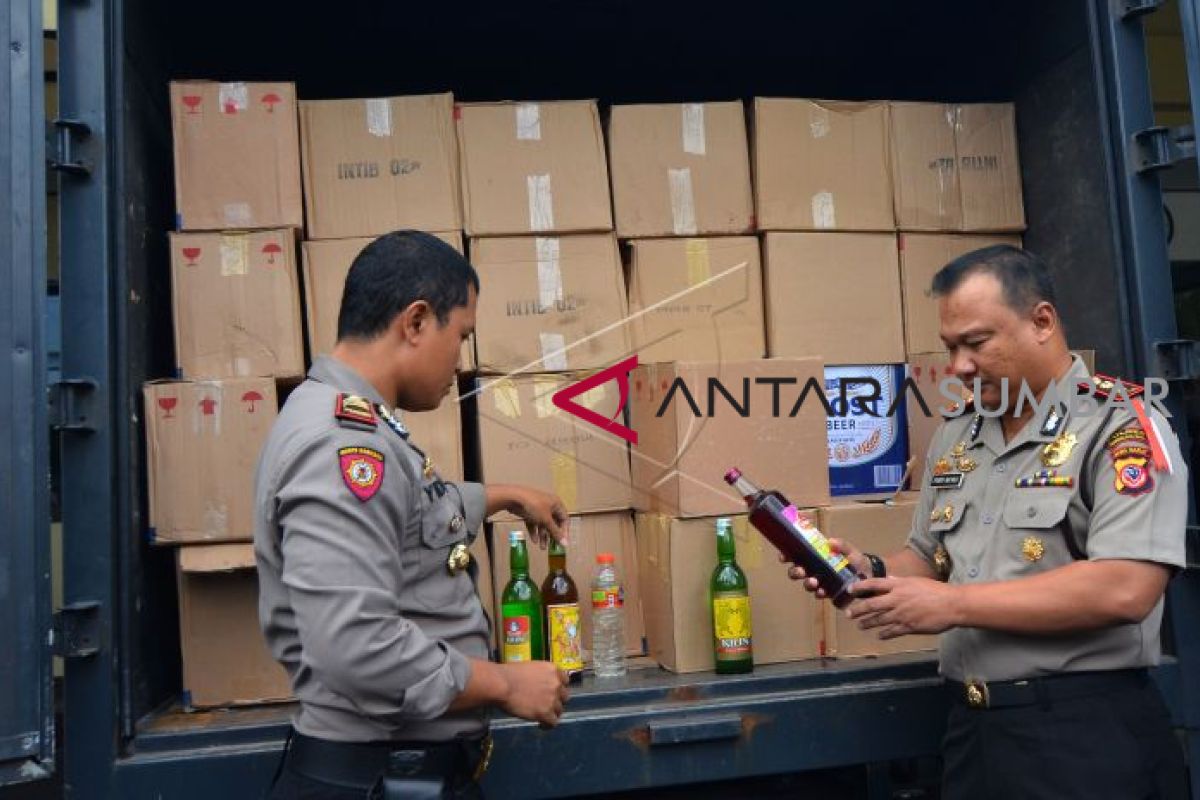 Polres Madiun Amankan 719 Liter Minuman Keras (Video)