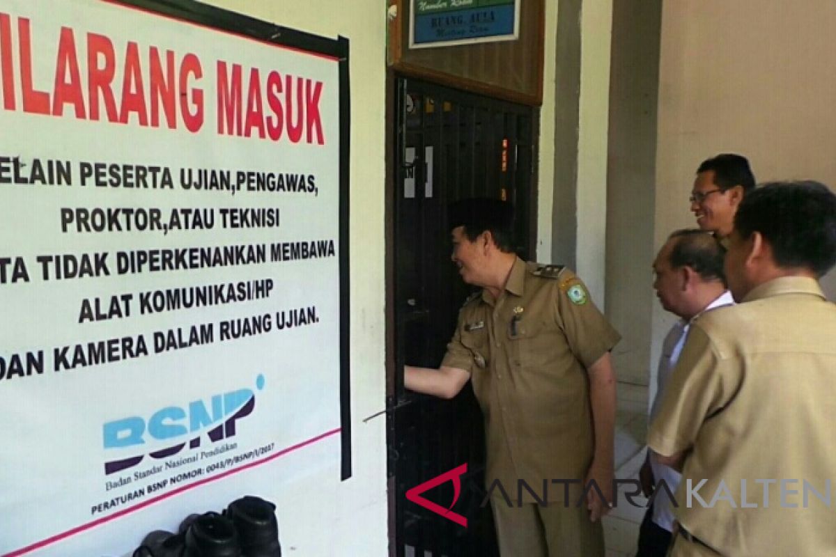 Takut listrik padam lagi saat ujian nasional, sekolah Kotim siagakan genset