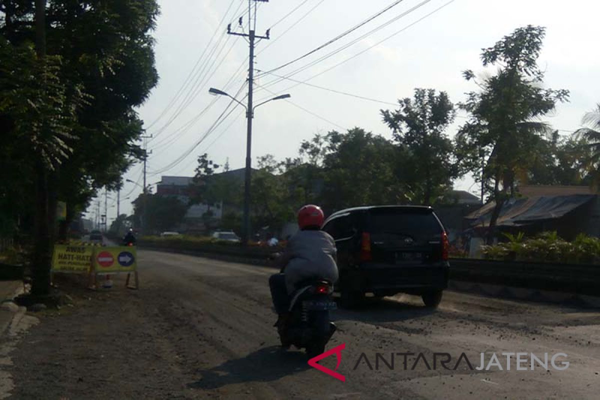 Jalan nasional di Banyumas mulai diperbaiki