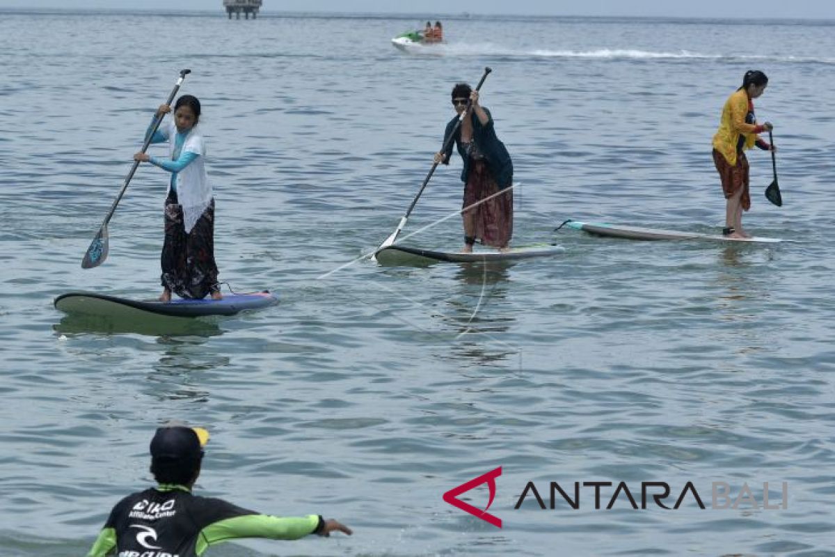 Puluhan wisatawan mancanegara ikuti peringatan Hari Kartini