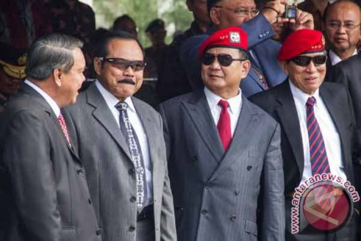 Prabowo dan Gatot duduk berdampingan di HUT Kopassus