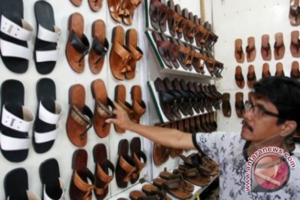 Industri alas kaki mulai jalan di Aceh