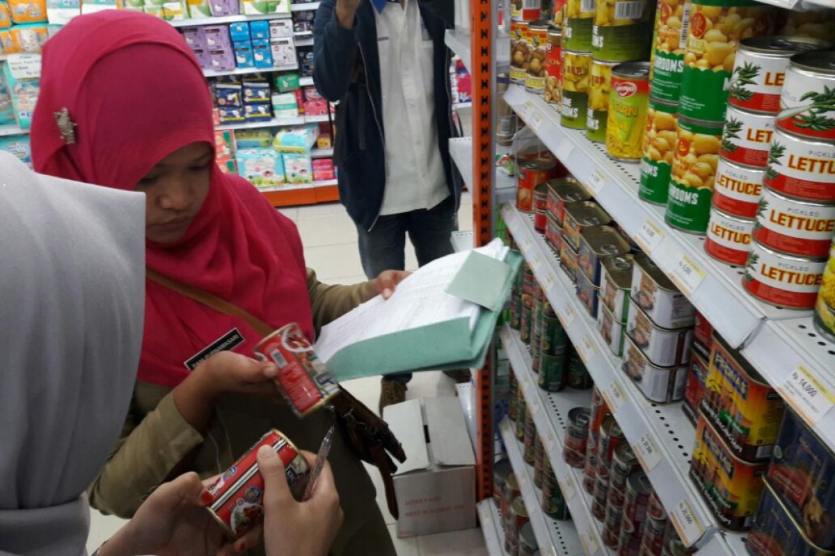 Satgas pangan Sambas temukan produk yang tak layak jual