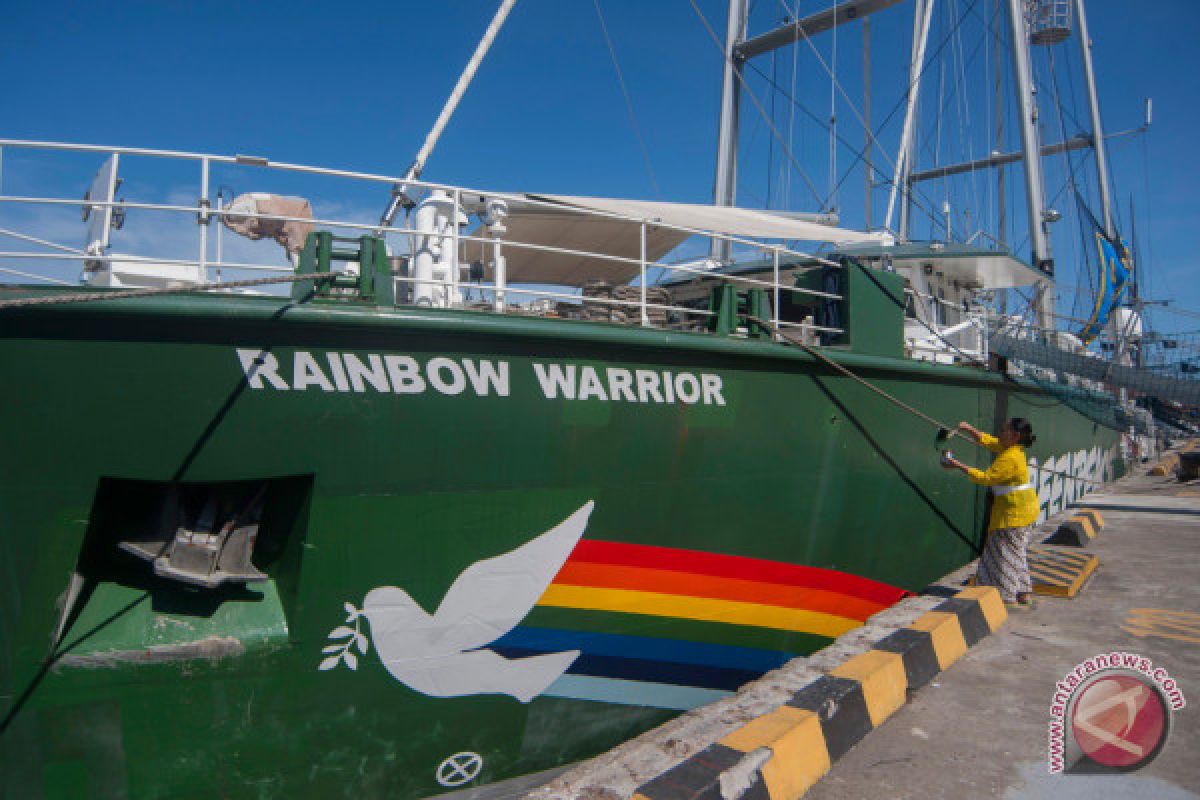 Rainbow Warrior bawa misi pelestarian lingkungan Bali