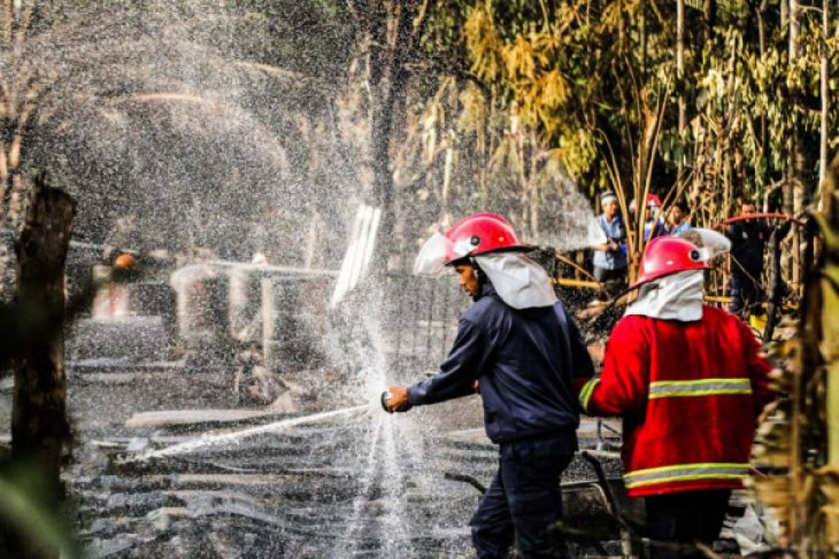 Aroma gas masih terasa di sumur minyak Aceh