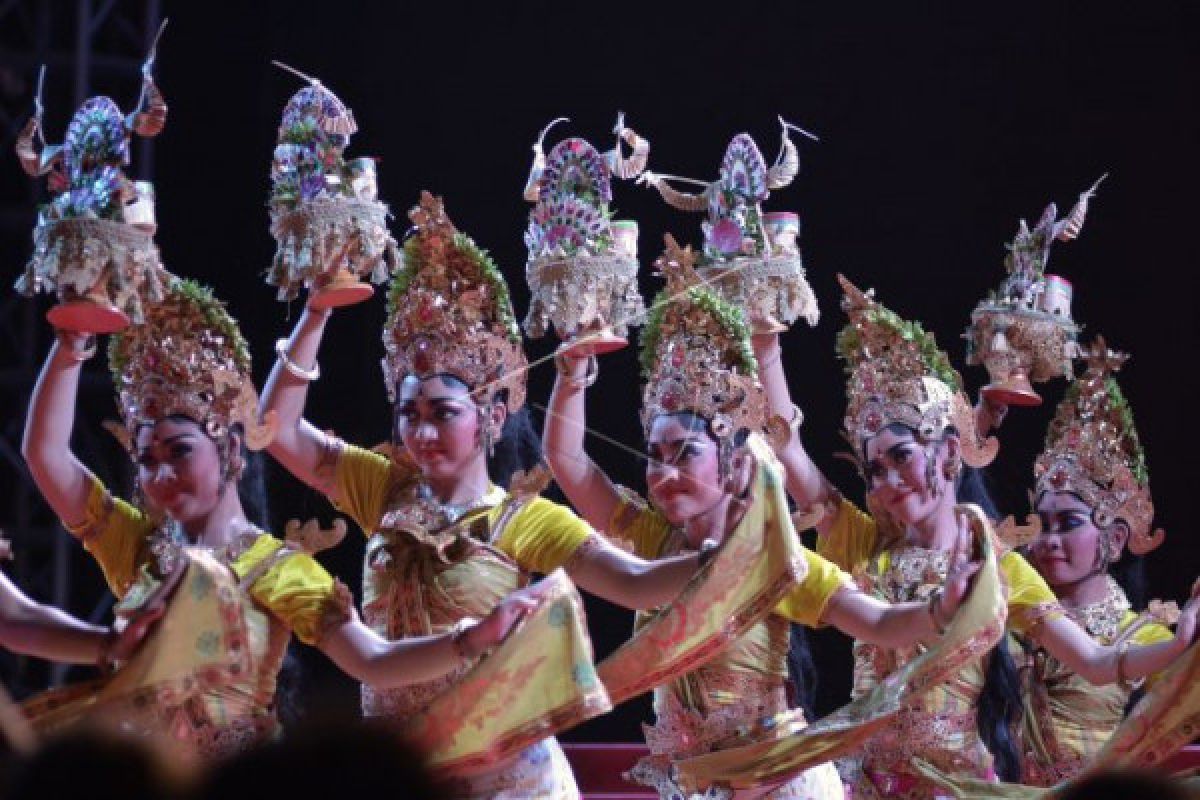 Pementasan Tarian Tradisional Tanah Lot Art and Culture Weekend 2018