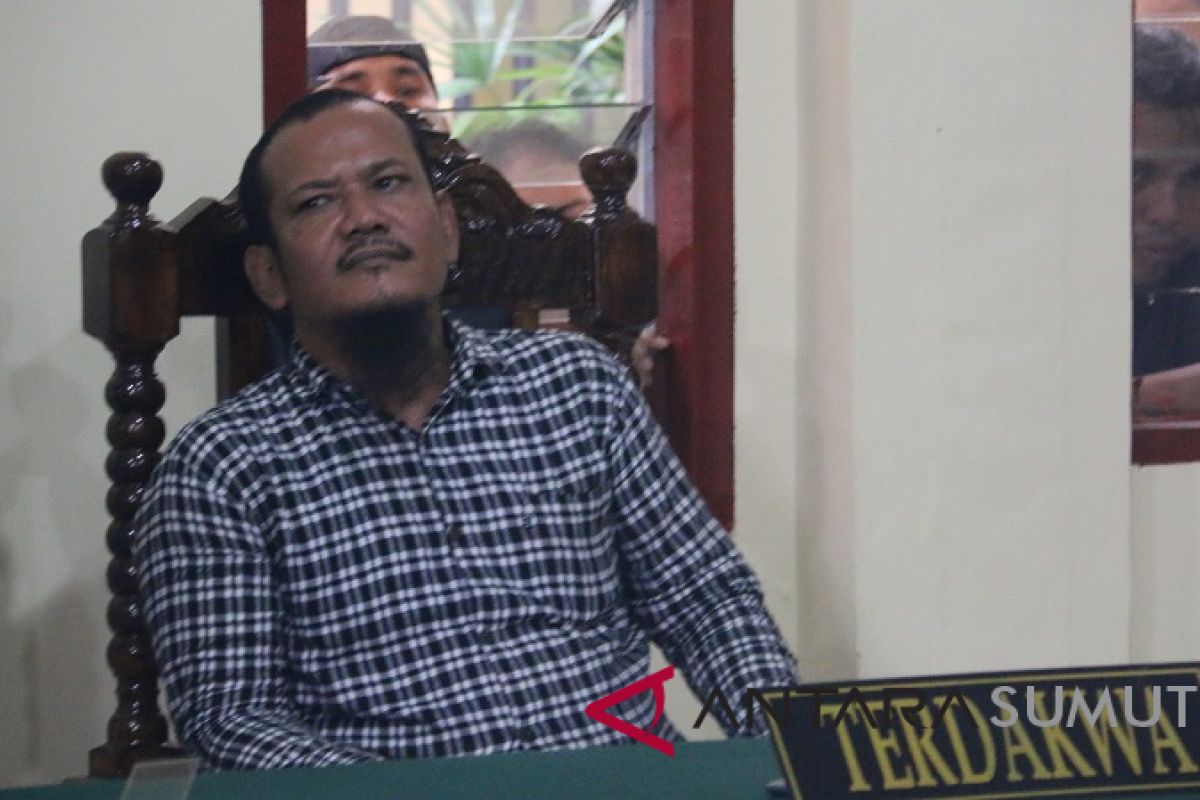 Terdakwa Charles, mengaku salut kepada bupati Tapteng