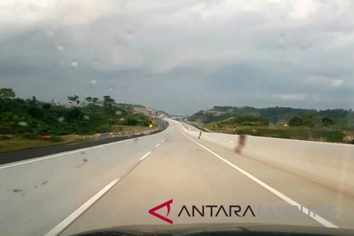 Sensasi melintasi Tol Sumatera di Lampung