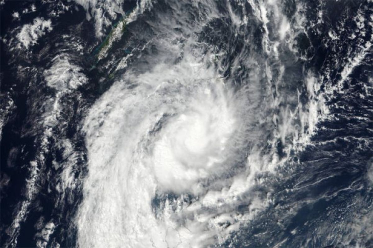 Topan tropis Keni dekati Fiji