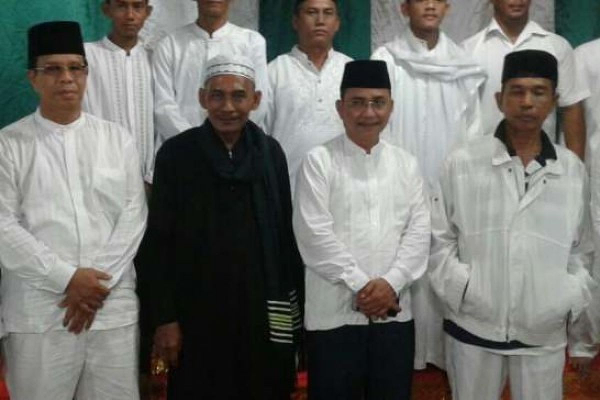 TPA Al Ikhlas Tamatkan 80 Orang Peserta Khatam Quran, Sekda Rohil Apresiasi Setinggi-tingginya