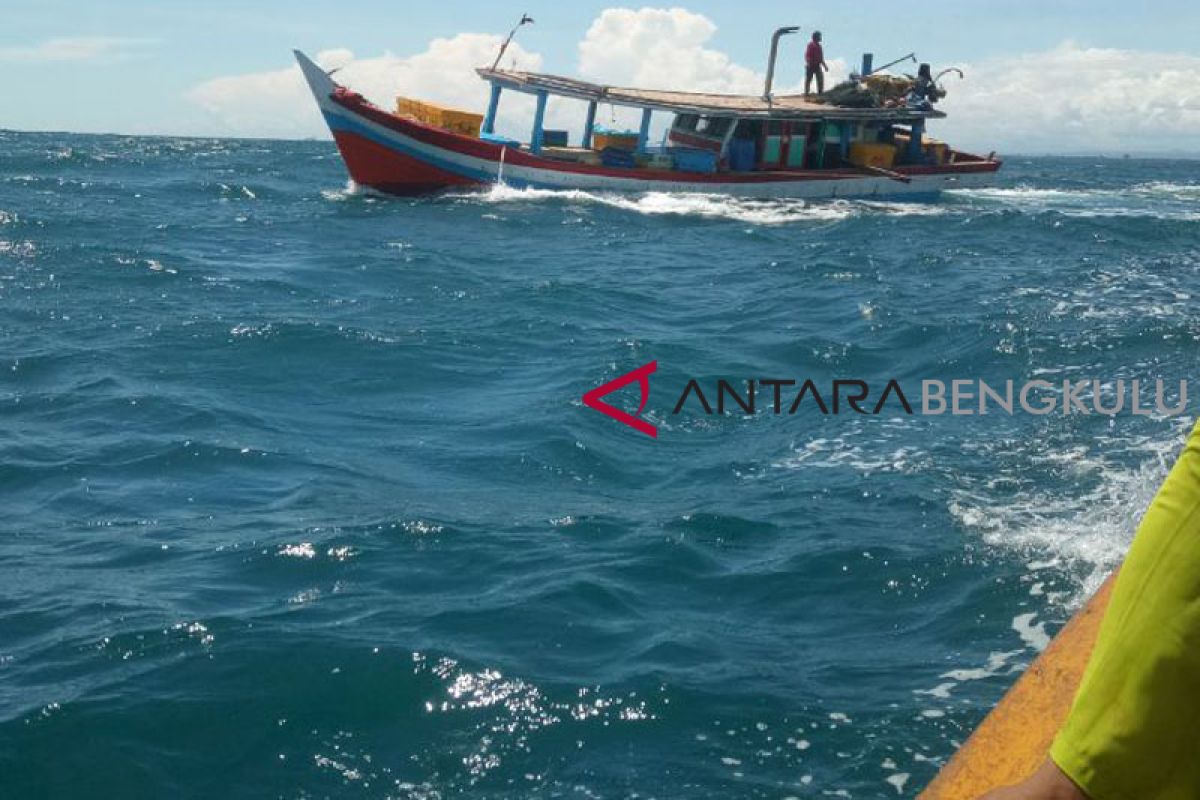 Nelayan videokan operasi trawl di perairan Seluma