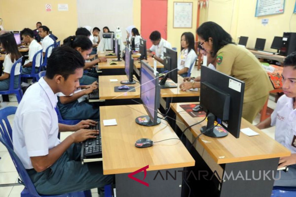 44 SMP di Ambon terapkan UNBK