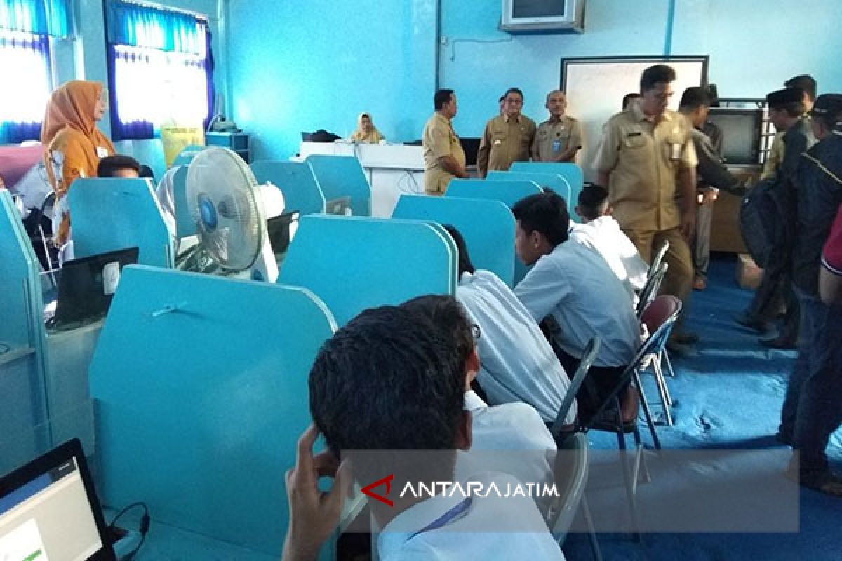 Disdik Bangkalan Larang Siswa Corat-coret Seragam Sekolah