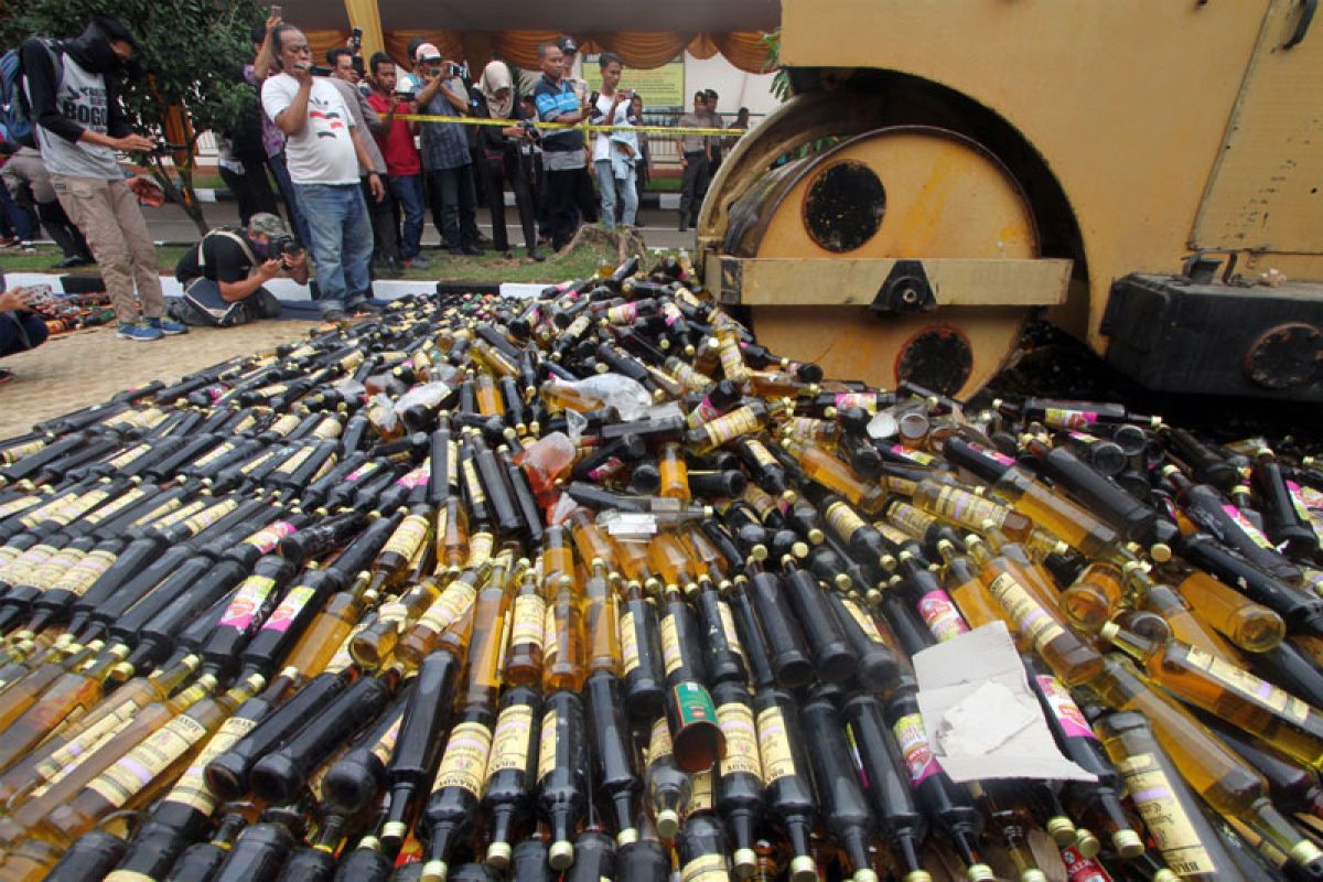 RI-Malaysia task force confiscates 324 bottles of liquor