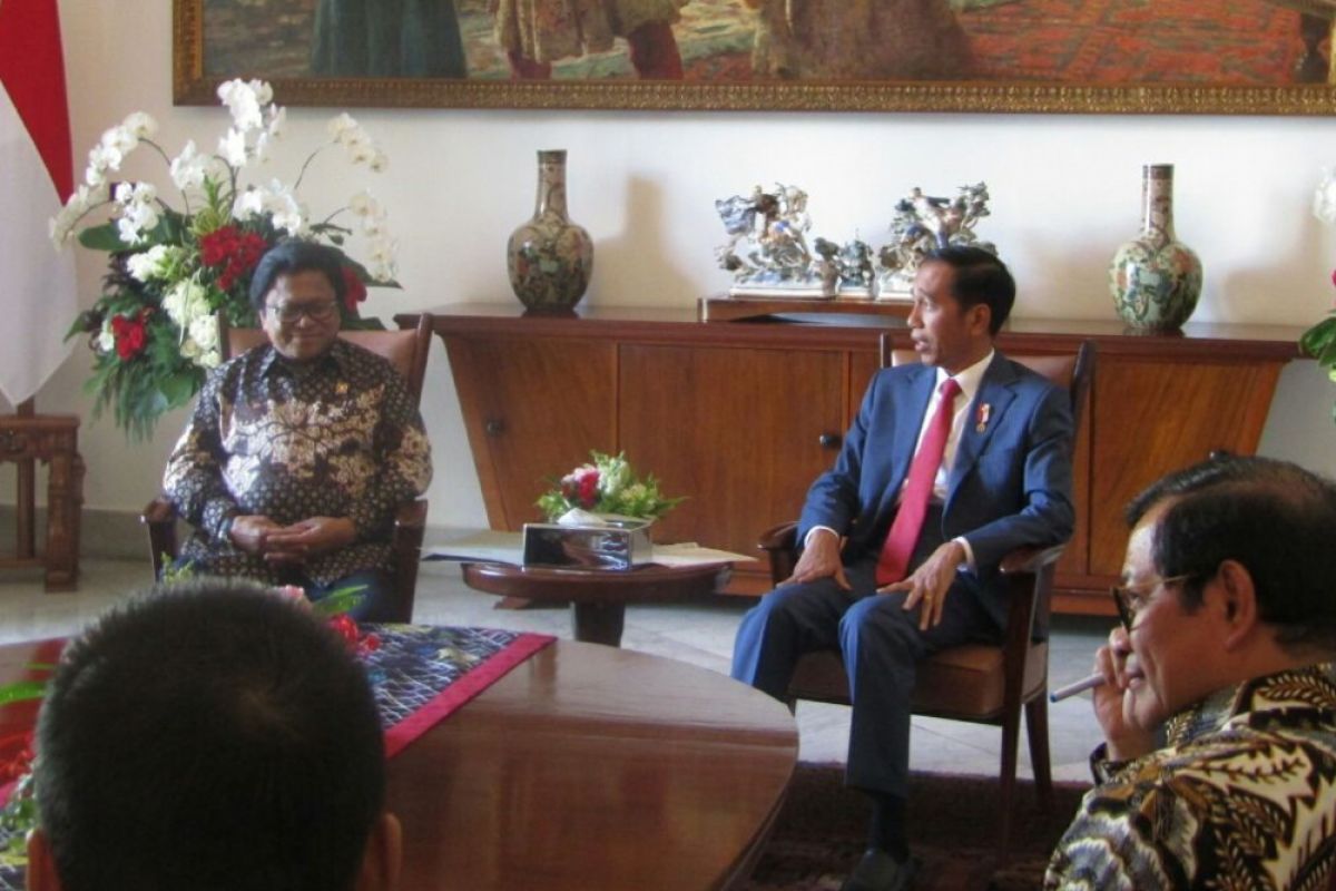 Bertemu Presiden di Istana Bogor, OSO merasa salah kostum