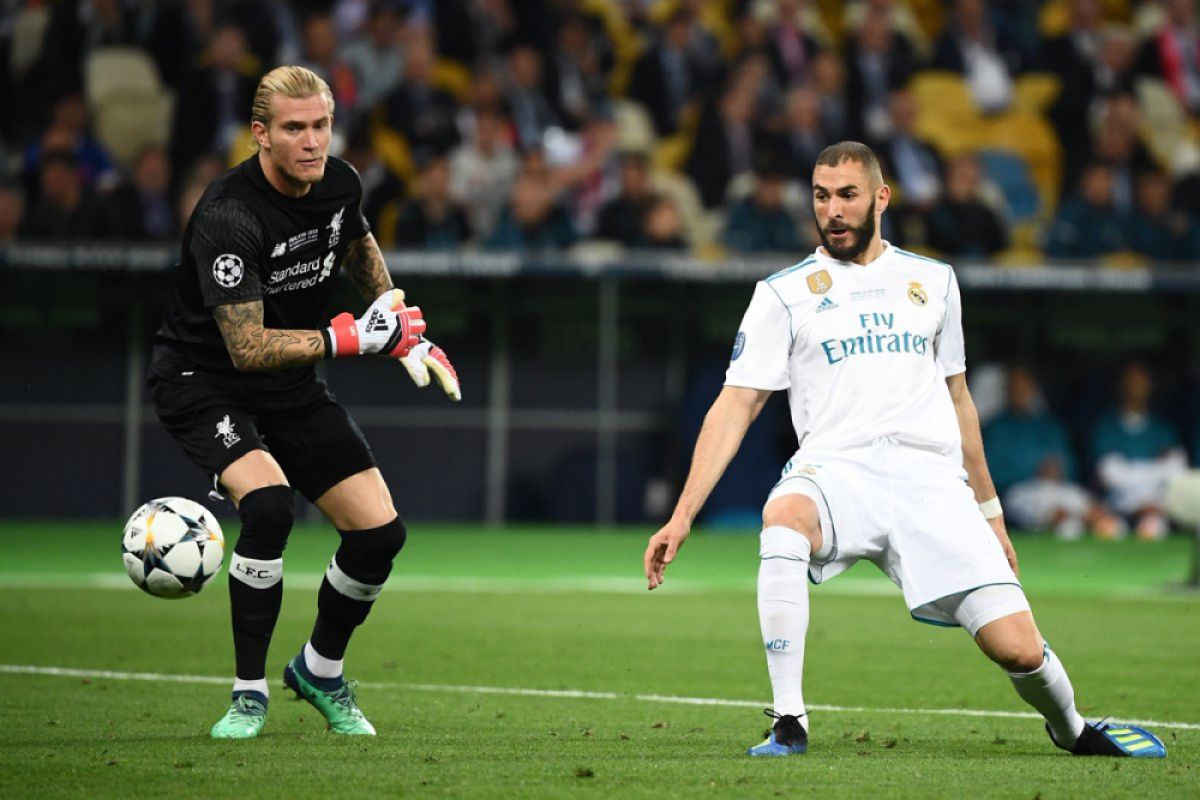 Karius berkeliling minta maaf usai kekalahan Liverpool di final