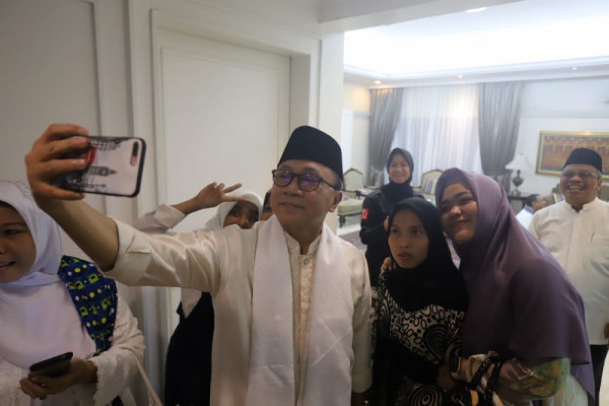 Ketua MPR kampanye tolak politik uang ke organisasi muslimah