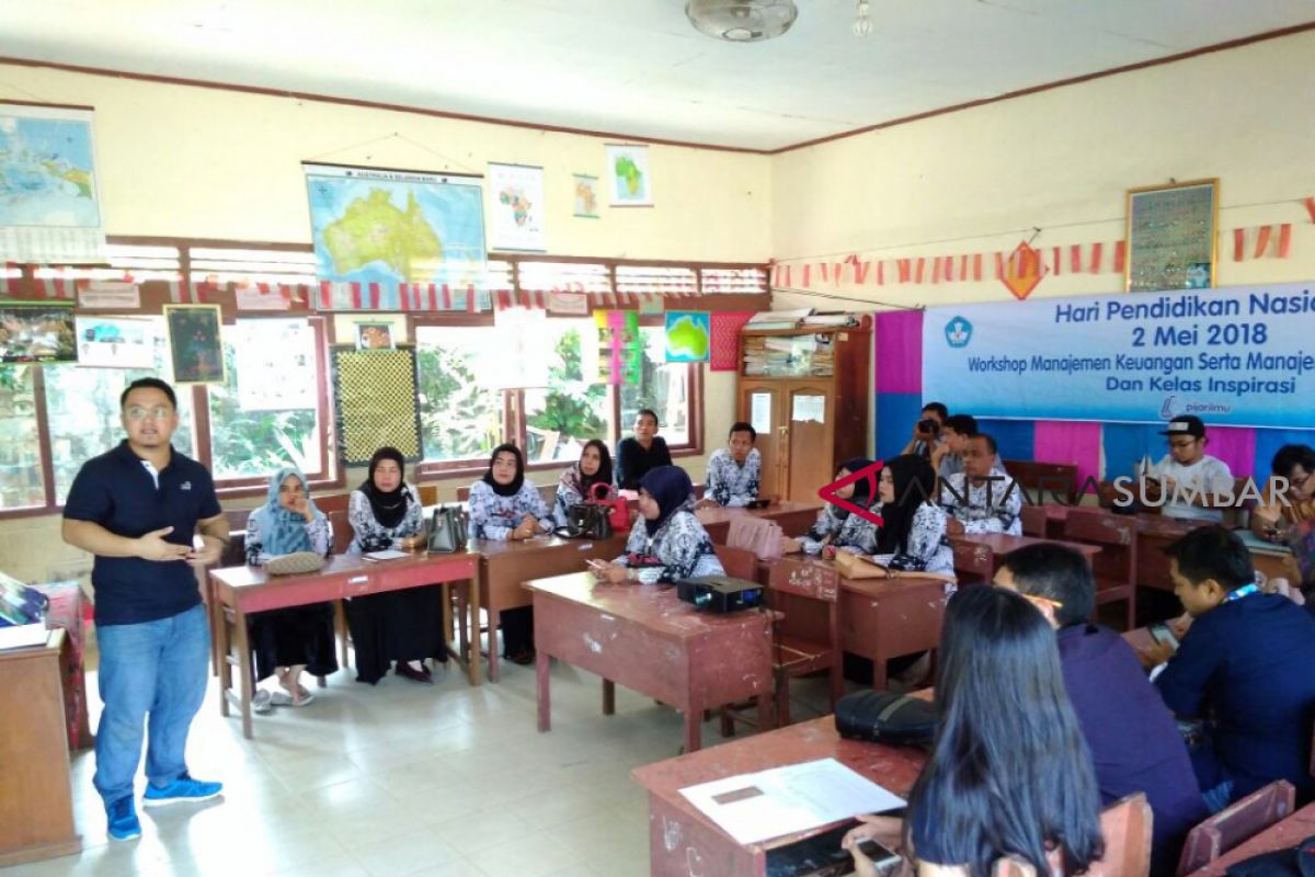 Asuransi Astra kampanyekan program Pijar Ilmu di Padang
