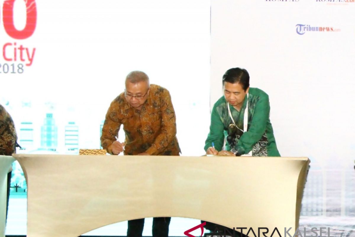 Wali Kota Ibnu Sina Teken MoU Gerakan Smart City