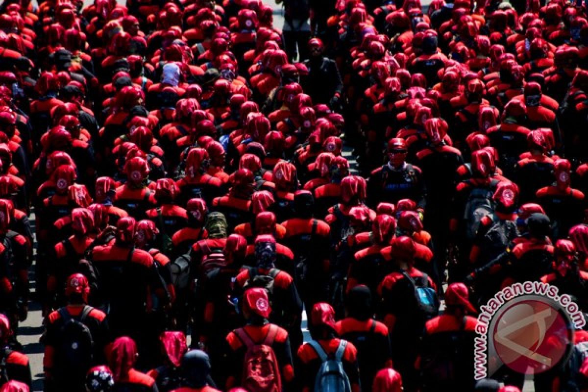 May Day tak harus turun ke jalan