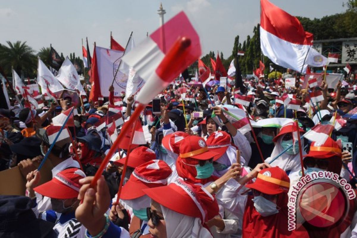 Indonesian workers demand rejection of unskilled expatriates