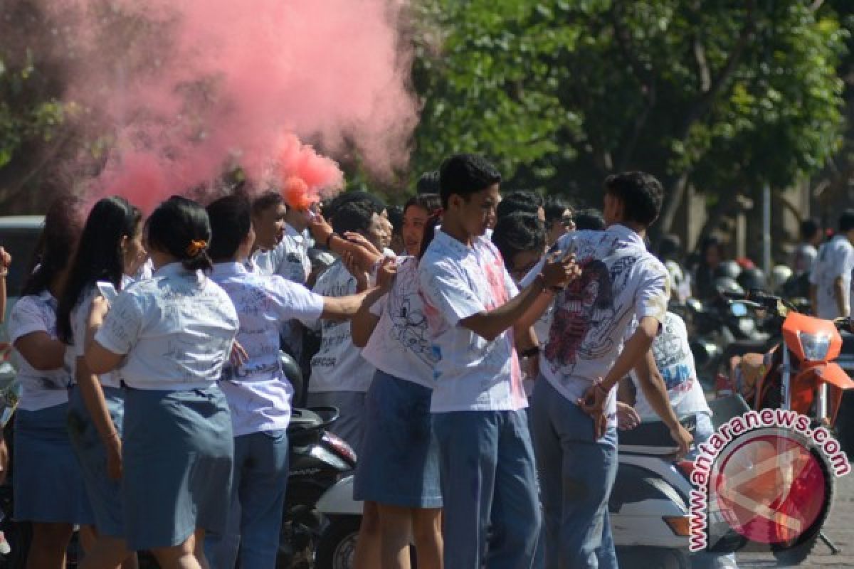 Konvoi kelulusan, ratusan siswa SMA diamankan di Semarang